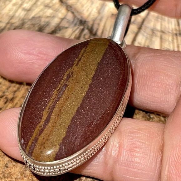 Shiva Lingam Crystal Pendant 2 1/2” - Picture 1 of 9